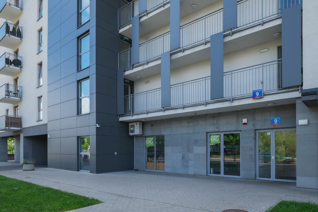 P&O Serviced Apartments Wawrzyszewska Varsovia Exterior foto